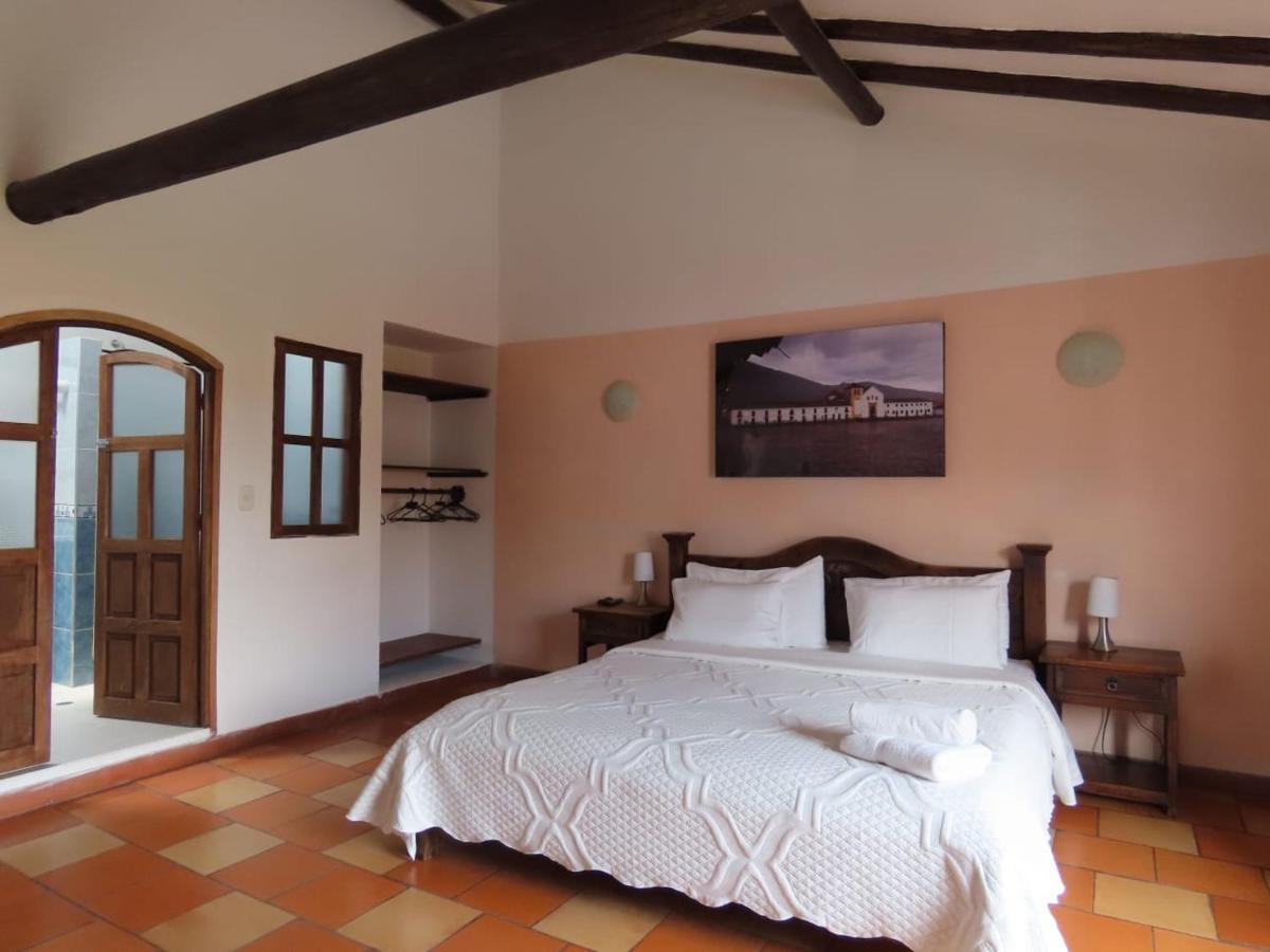 Aqua Vitae Hotel บียาเดเลย์บา ภายนอก รูปภาพ